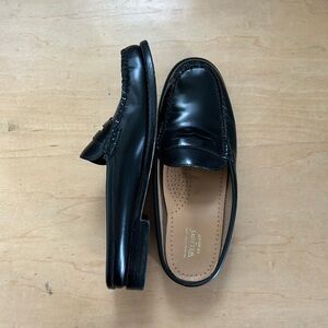 G.H. Bass & Co. Black Leather Loafers Slip-On
